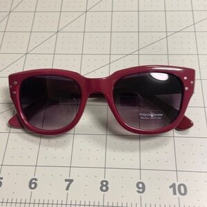 Classic Plastic Sunglass